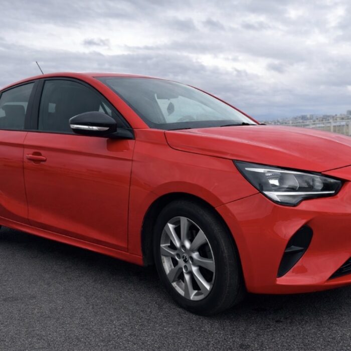 Opel Corsa- Red